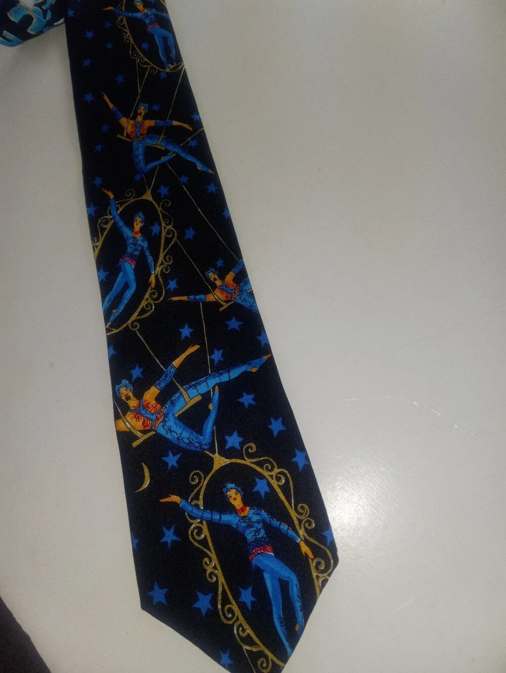 Cool Vintage CIRQUE DU SOLEIL. Silk Tie